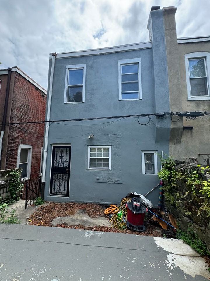 127 W Apsley St - Photo 5 of 5