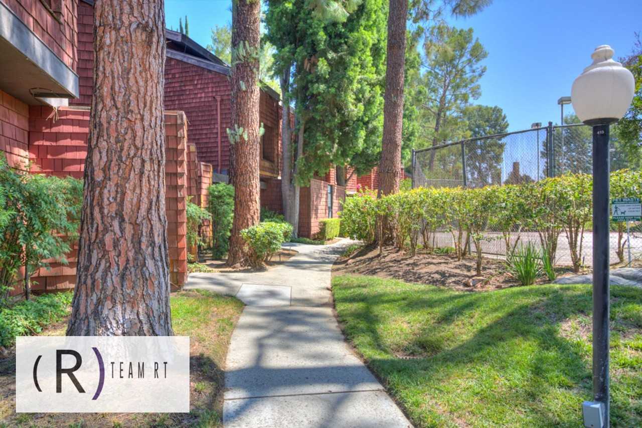 380 S Prospectors Rd #86 - Photo 2 of 36