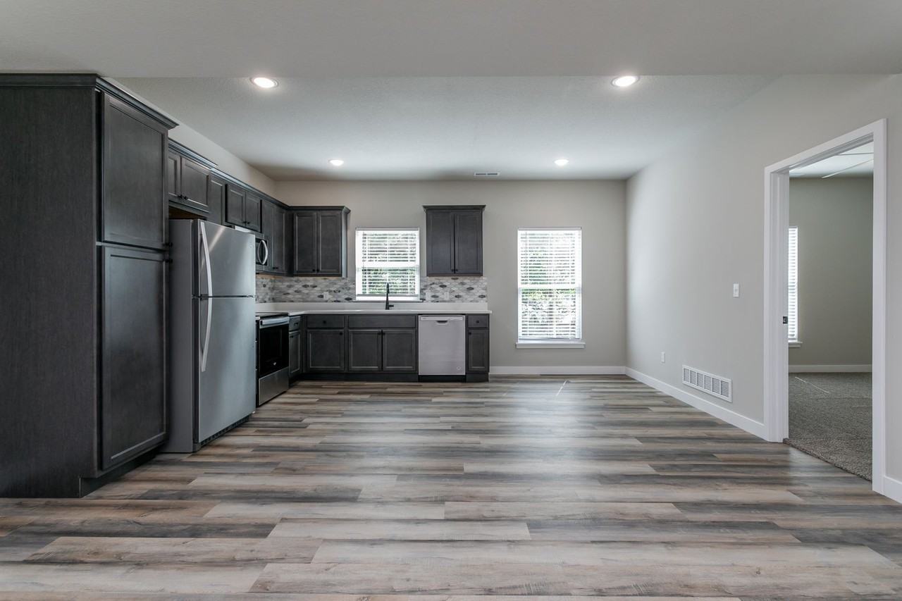 1611 University Townhomes - Photo 3 of 38
