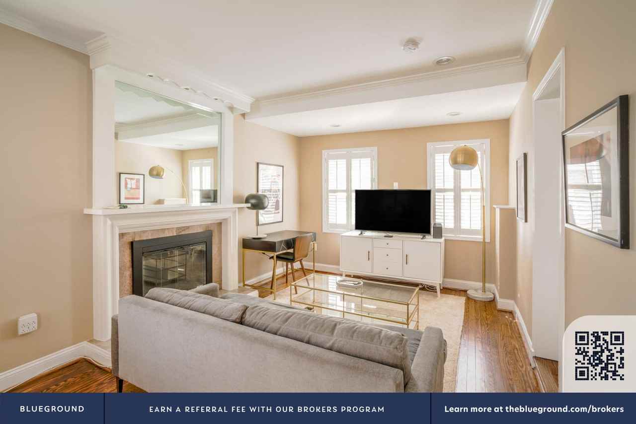 3207 Scott Pl Nw #740 - Photo 4 of 20