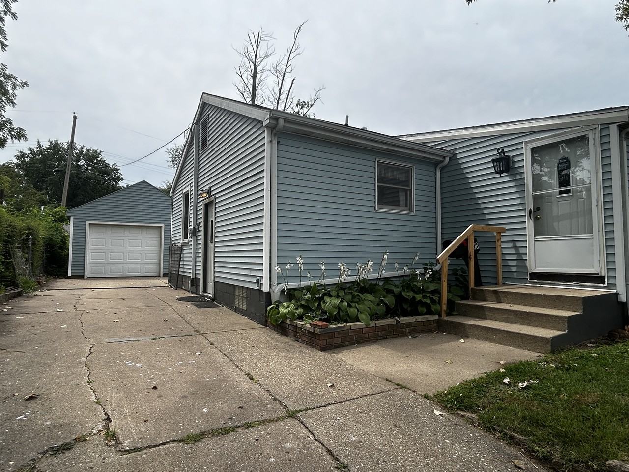 1508 Henrietta Street - Photo 2 of 19