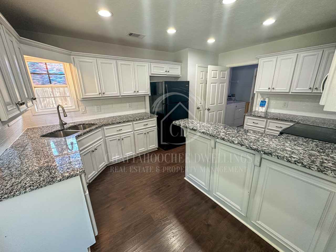 307 Lee Road 2091 - Photo 2 of 10