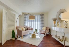 featured image of 8030 Old Kings Rd S