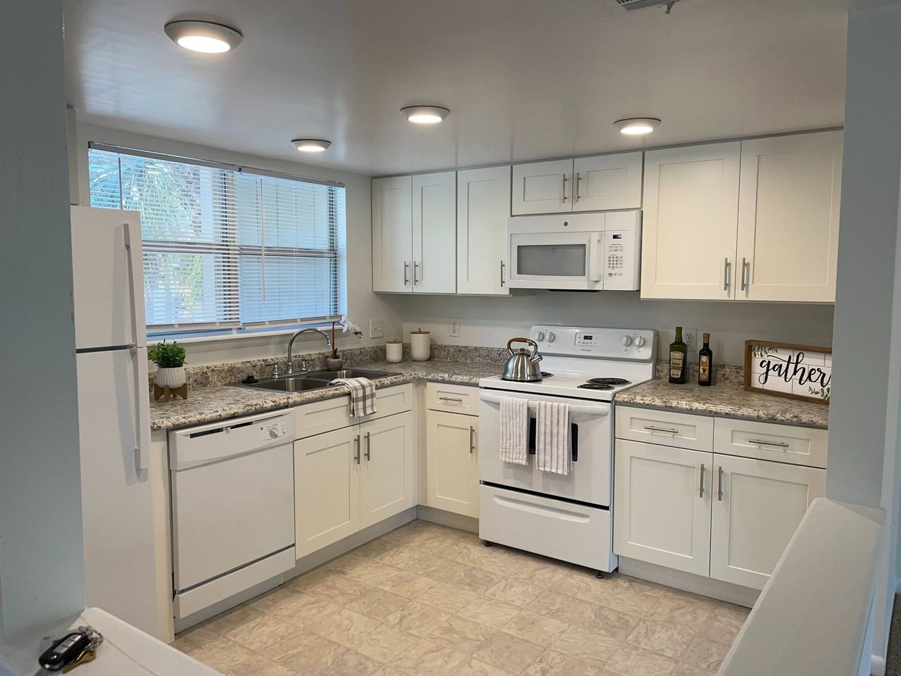 Riviera Park - Photo 3 of 33