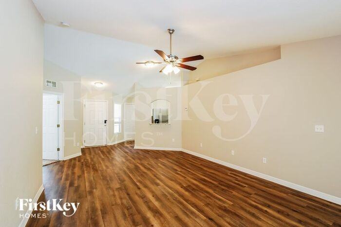 102 Luther Dr - Photo 3 of 15