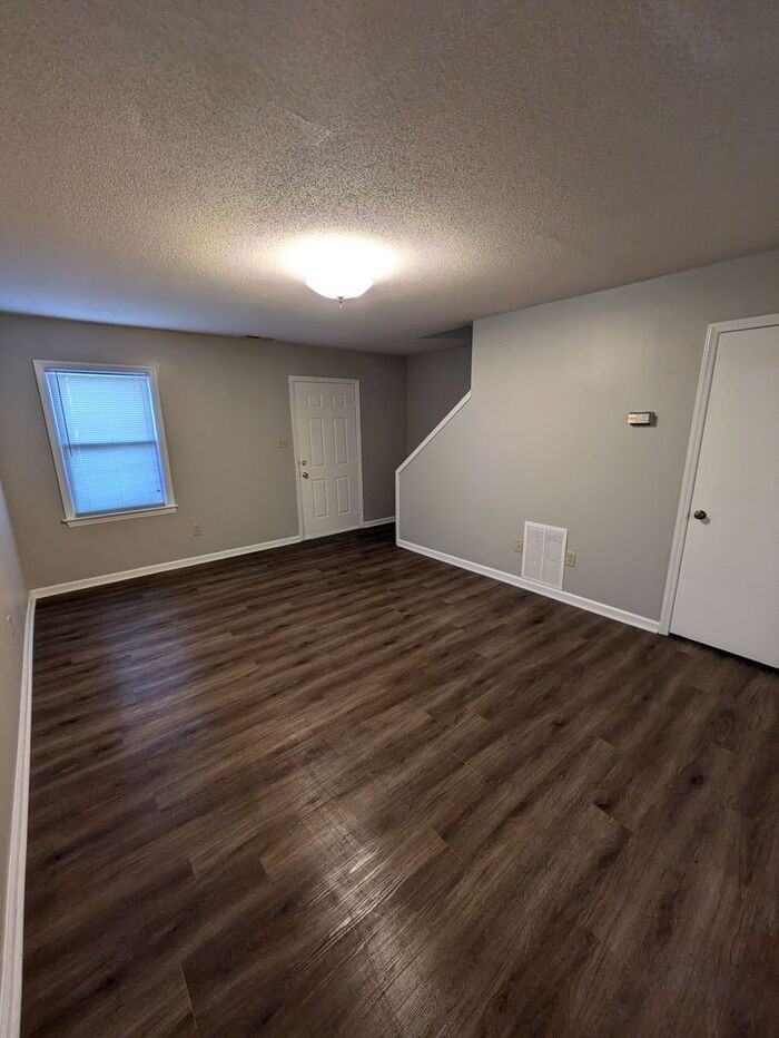 923 12th Street Pl Ne - Photo 3 of 9