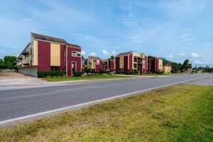 featured image of 3030 S Broadway St #C3