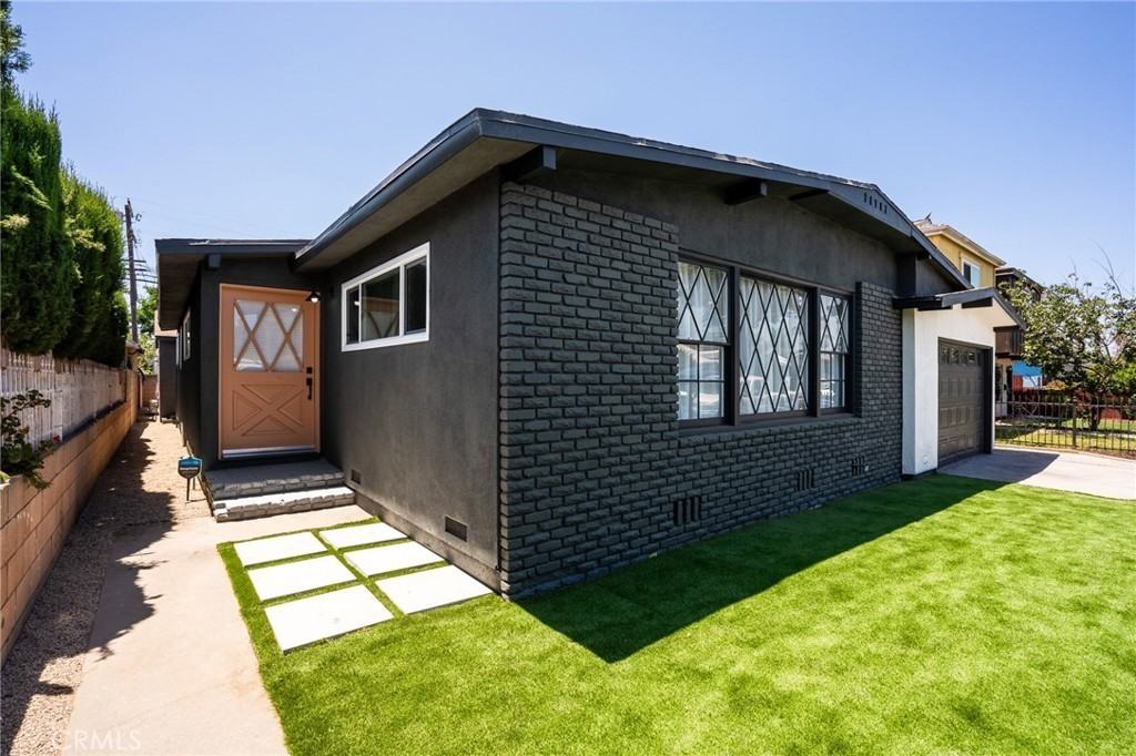 140 E 69th St #NA - Photo 2 of 20