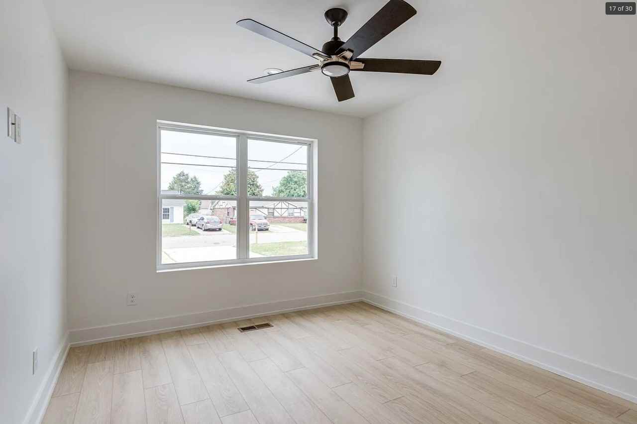 3628 Village Trl #3628D - Photo 2 of 6