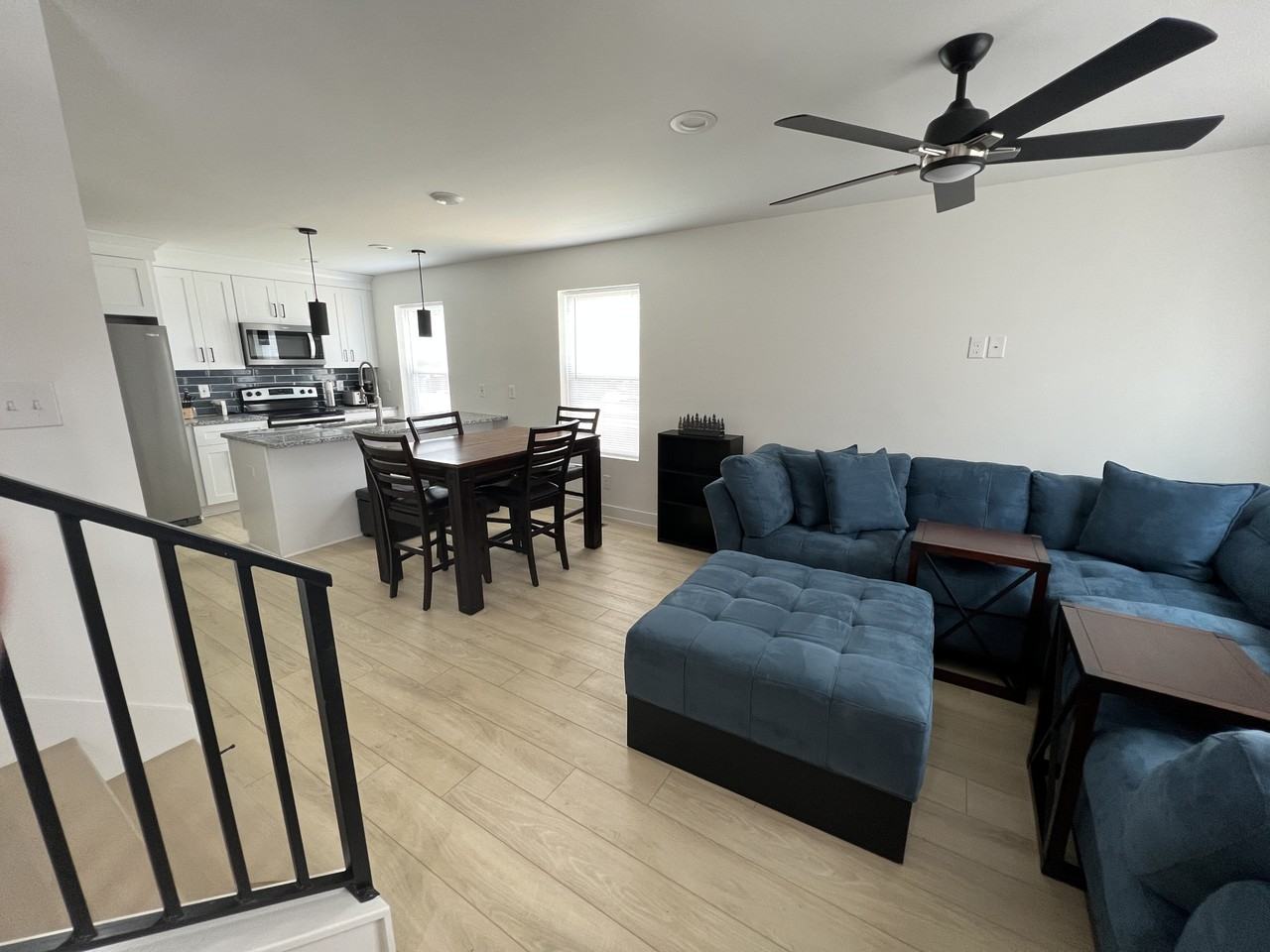 3628 Village Trl #3628D - Photo 4 of 6