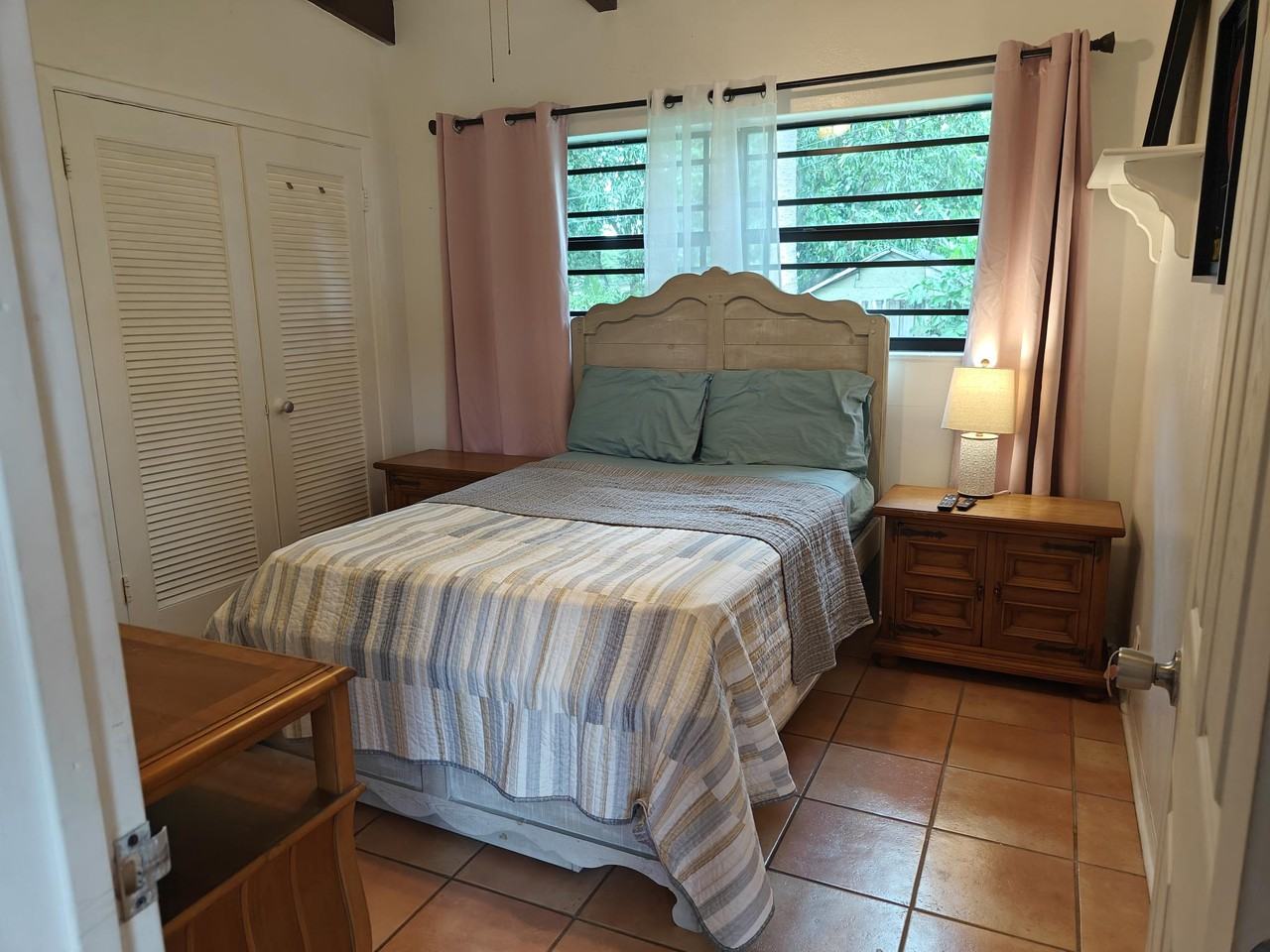 2835 Dewey St #NA - Photo 6 of 24