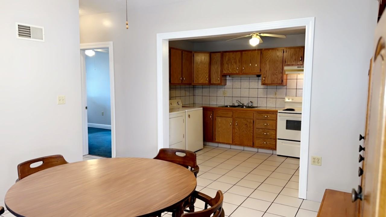 221 Howard St #1 - Photo 6 of 15