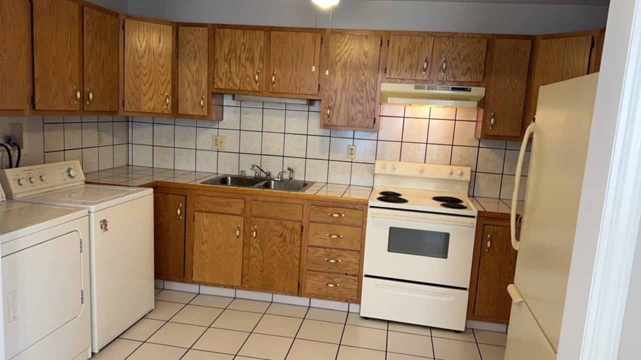 221 Howard St #1 - Photo 7 of 15