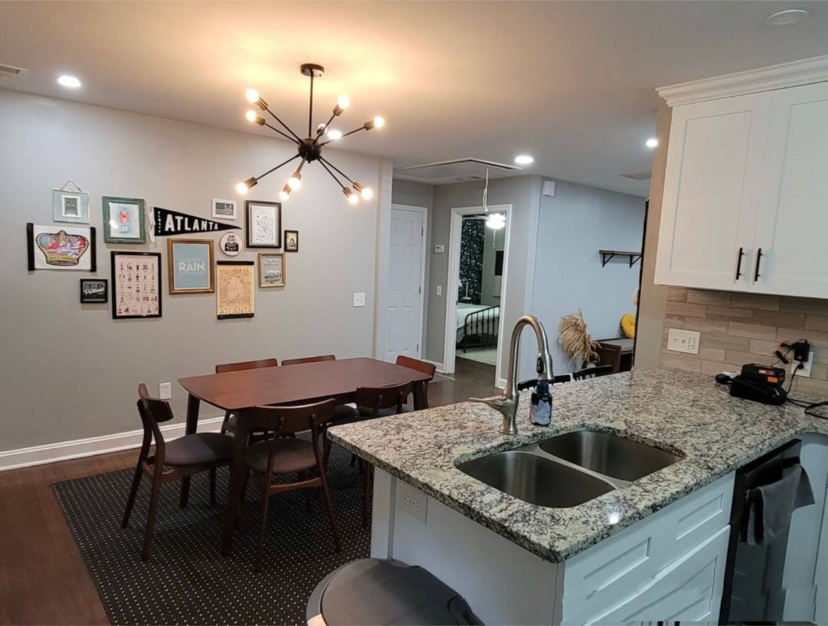 1372 Lockwood Dr Sw #NA - Photo 2 of 15