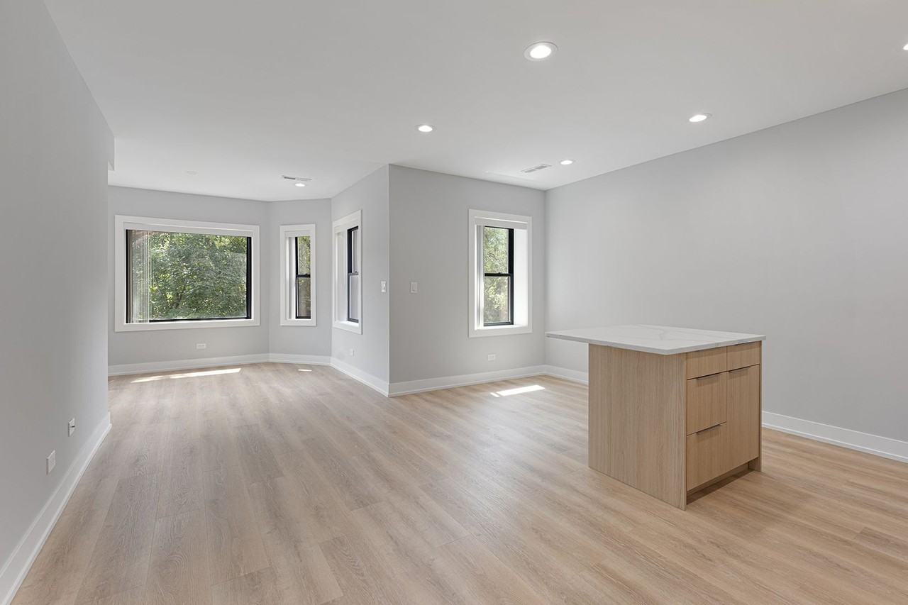 1548-1558.5 W Juneway - Photo 3 of 21