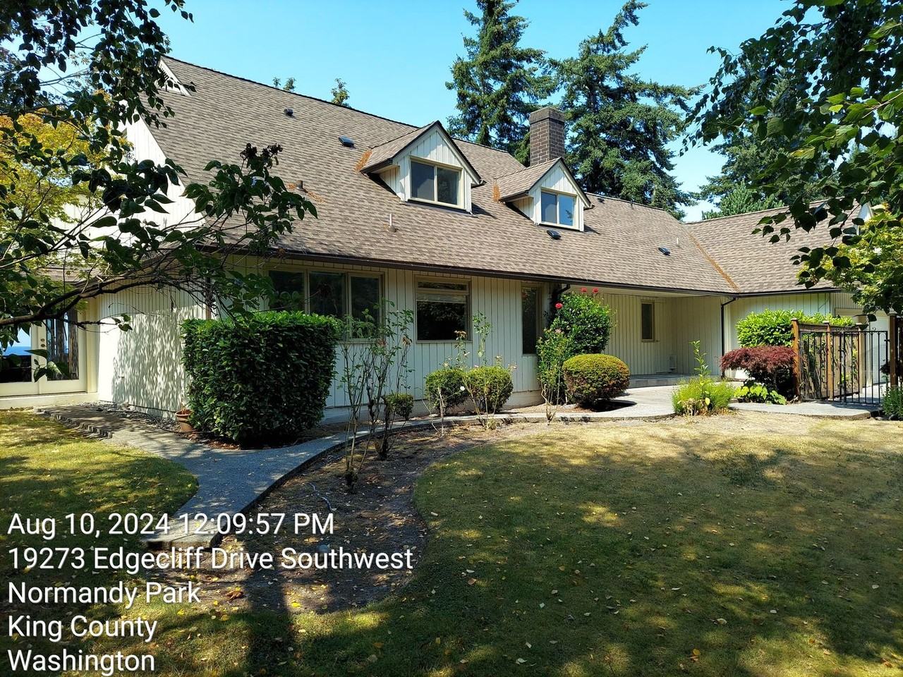 19401 Edgecliff Dr Sw - Photo 2 of 35