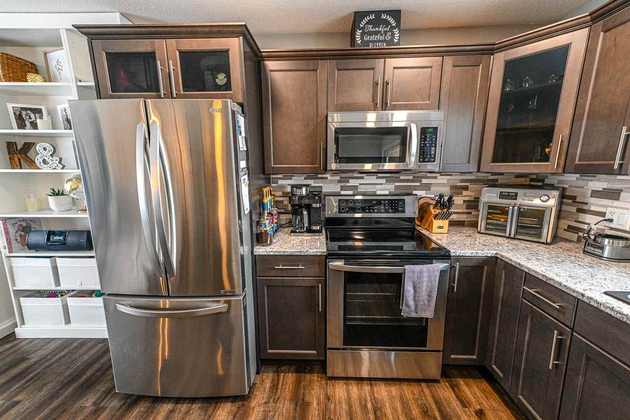 7919 94 St #1 - Photo 2 of 10