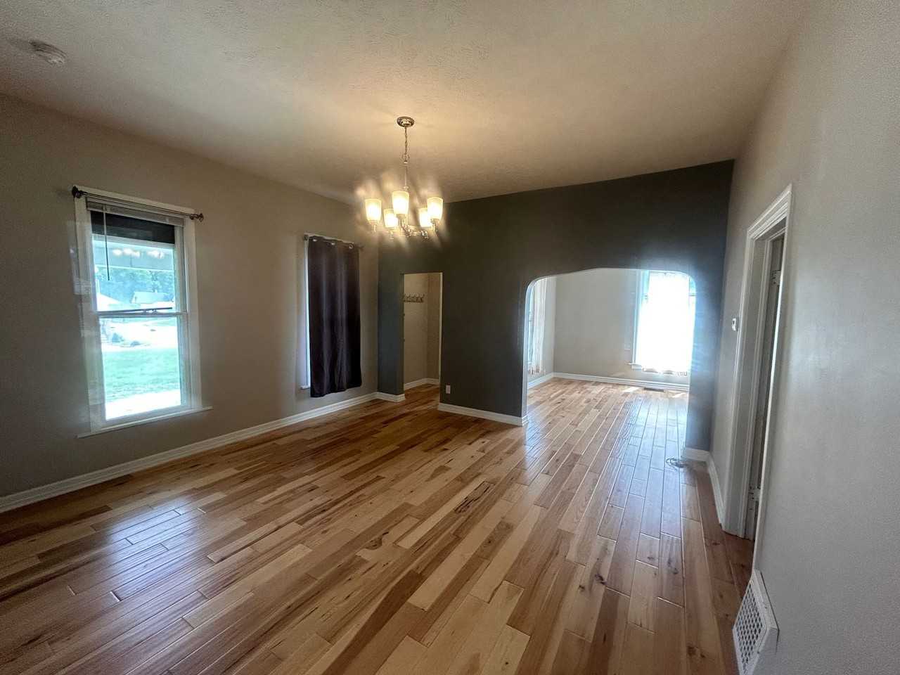 4904 Holdrege St - Photo 7 of 19