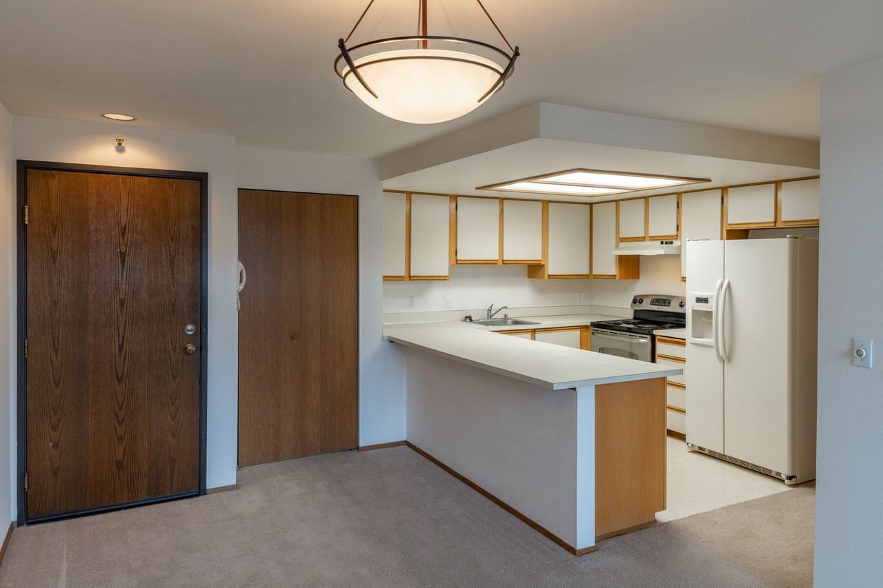 The Sandridge, LLC - Photo 7 of 50