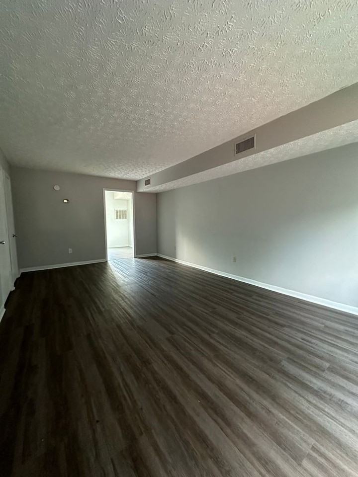 1073 Kendrick Creek Rd - Photo 3 of 15