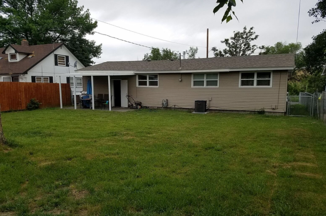 3038 Sw Hailey Ave - Photo 2 of 20