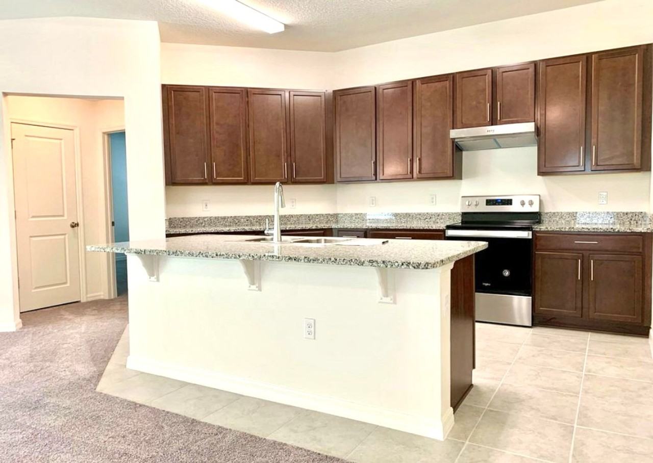 16655 Centipede St - Photo 4 of 19