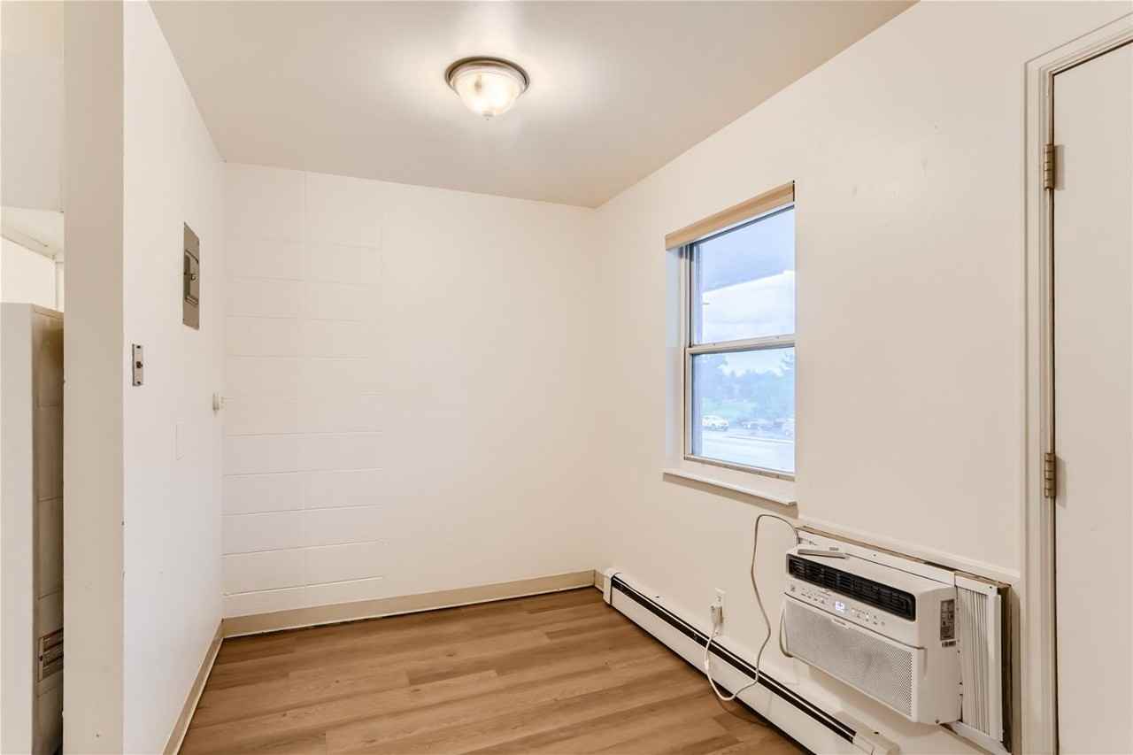 901 S Taft Hill Road - Photo 2 of 8