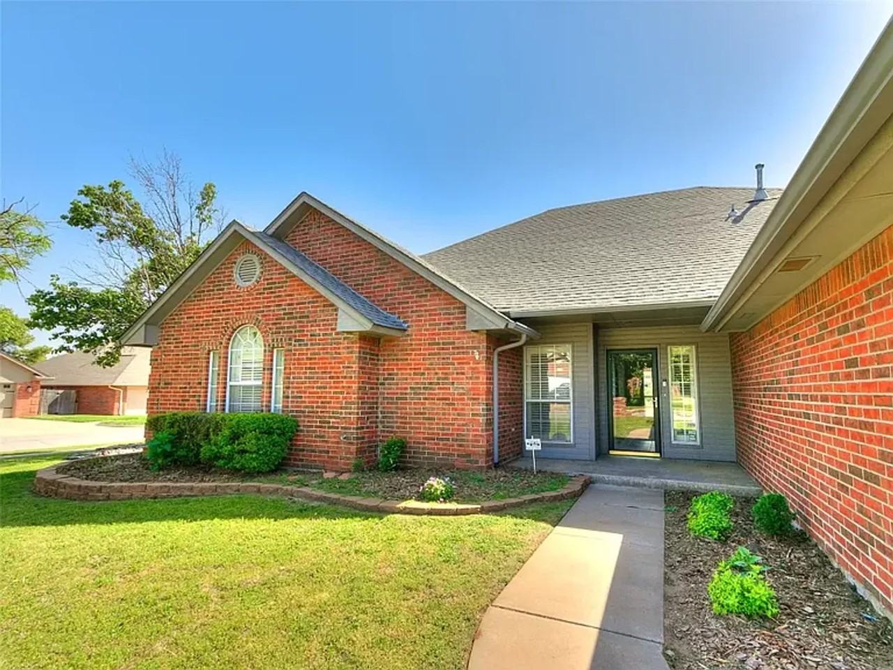 18120 Chestnut Oak Dr - Photo 3 of 38