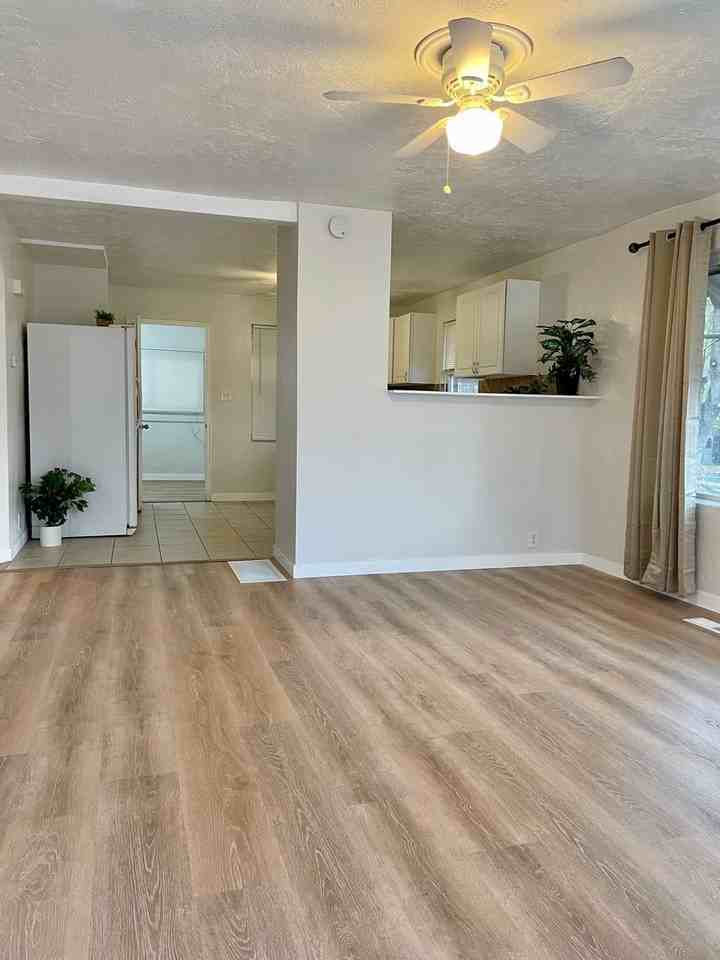975 16th St - Photo 2 of 28