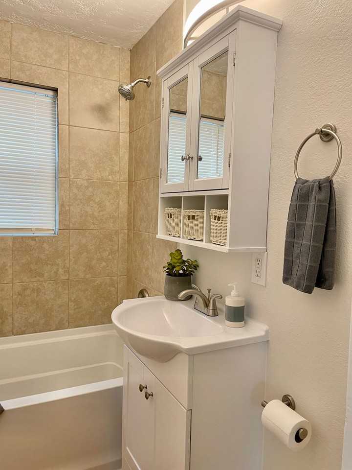 975 16th St - Photo 3 of 28