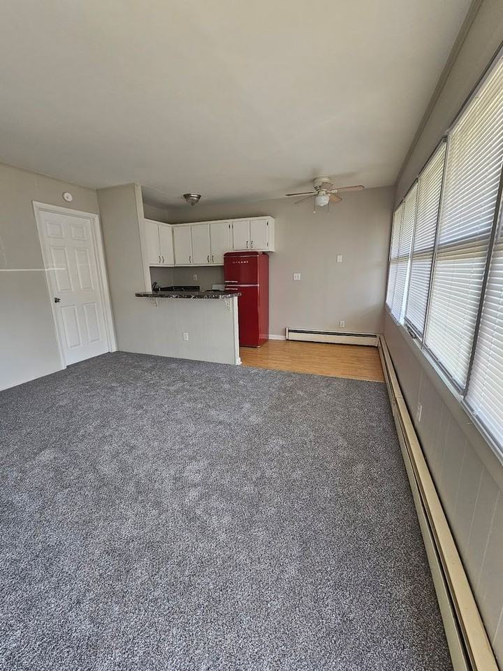 1704 Kingston Ave #6 - Photo 4 of 12