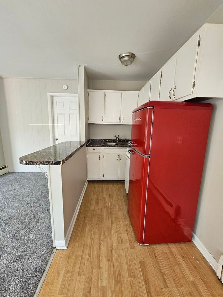 1704 Kingston Ave #6 - Photo 7 of 12