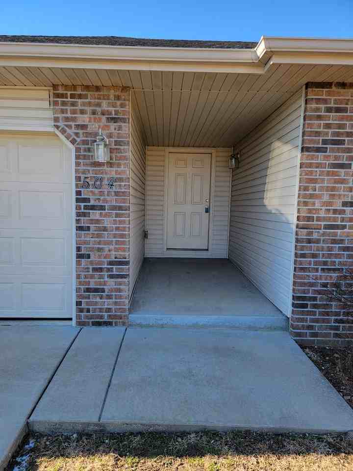 504 Rustic Rdg - Photo 2 of 13