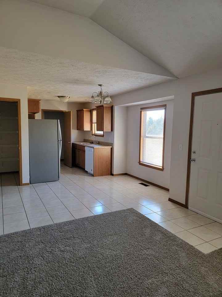 504 Rustic Rdg - Photo 3 of 13