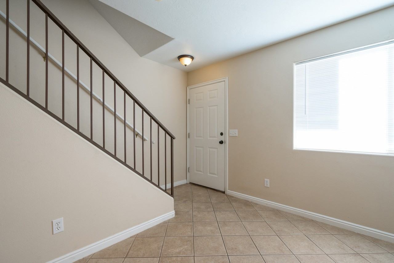 123 E 570 S #8 - Photo 6 of 37