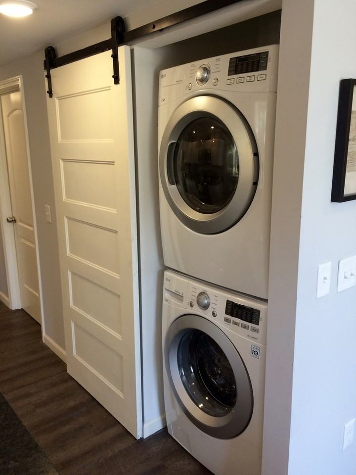1115-23 S Newstead - Photo 7 of 23