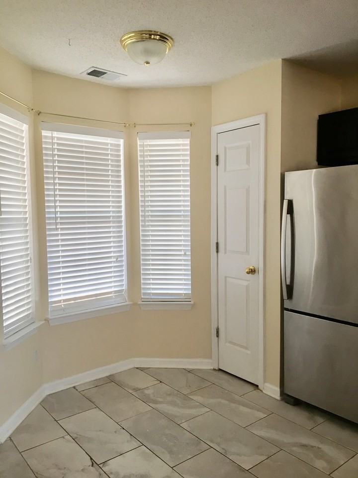 404 Summit Townes Way - Photo 6 of 16