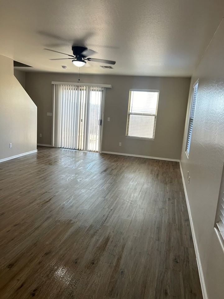 2488 E Meadow Lark Way - Photo 3 of 26