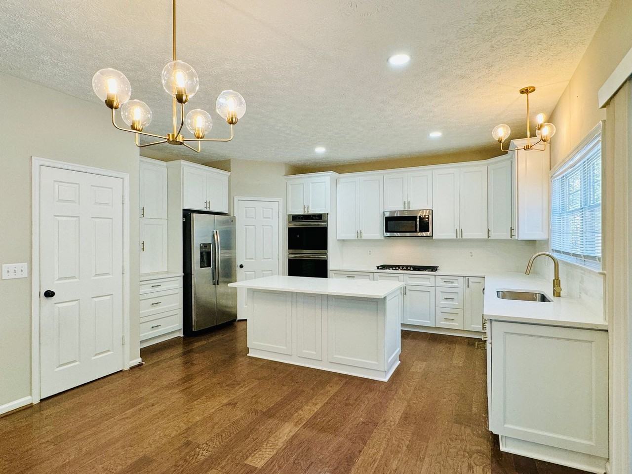 52 Lightfoot Dr - Photo 2 of 46