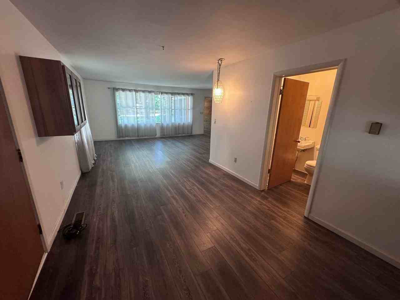 212 Huron St - Photo 6 of 19