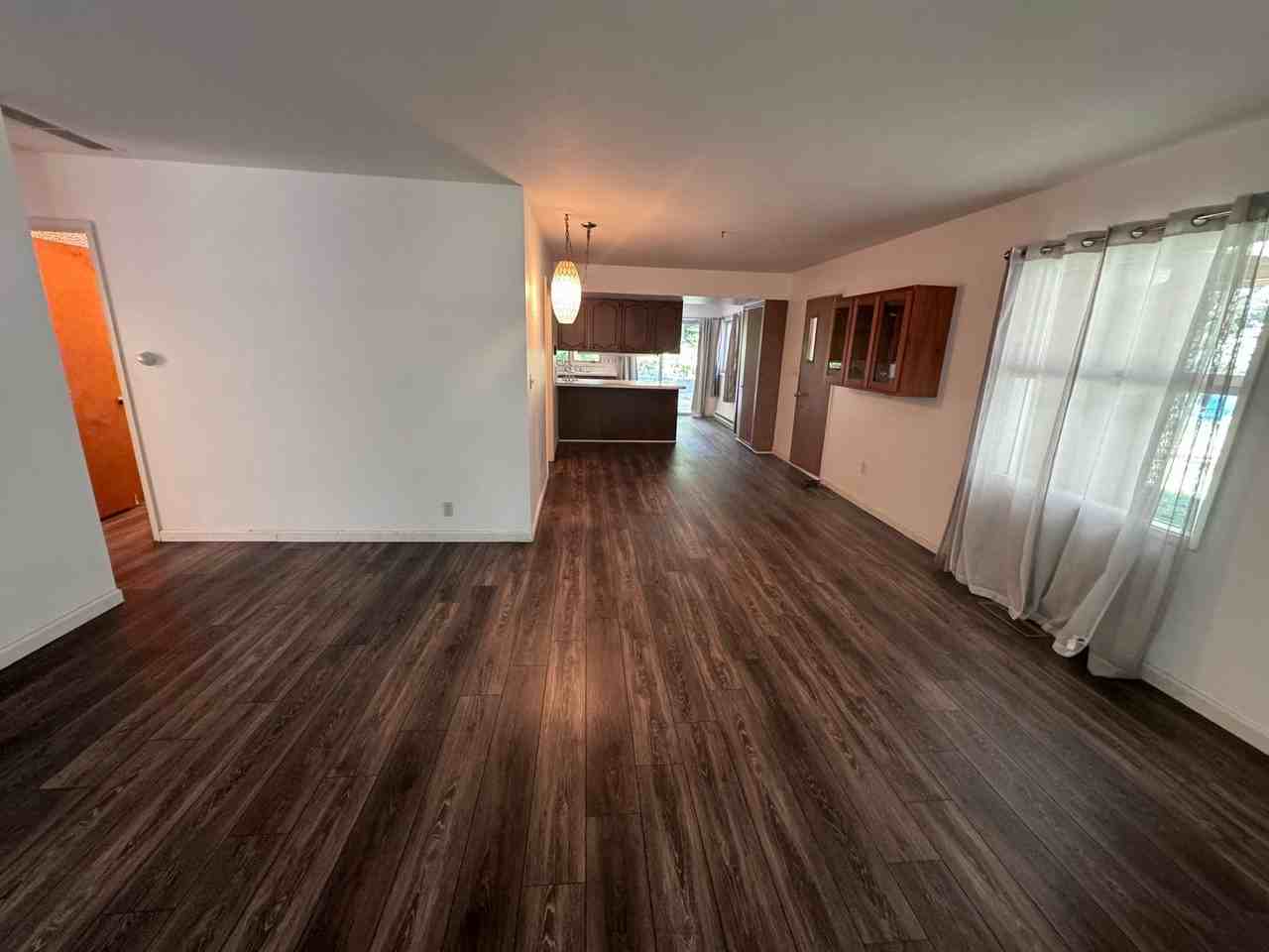 212 Huron St - Photo 7 of 19