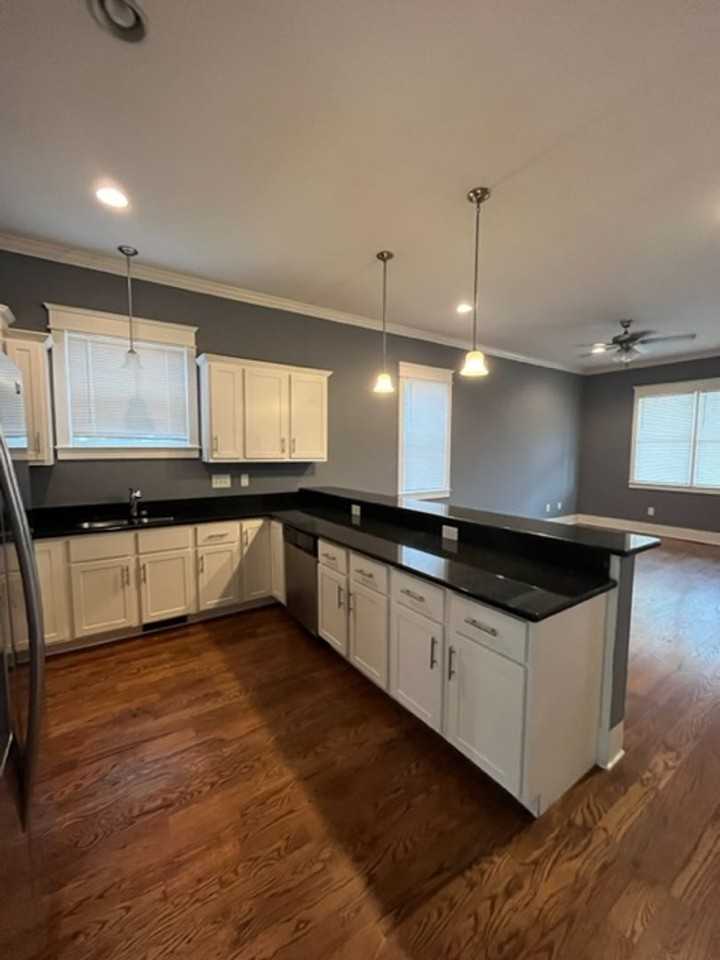 5516 Kentucky Ave - Photo 3 of 22