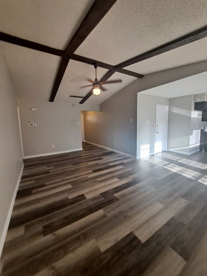 2617 Princeton Dr - Photo 3 of 17