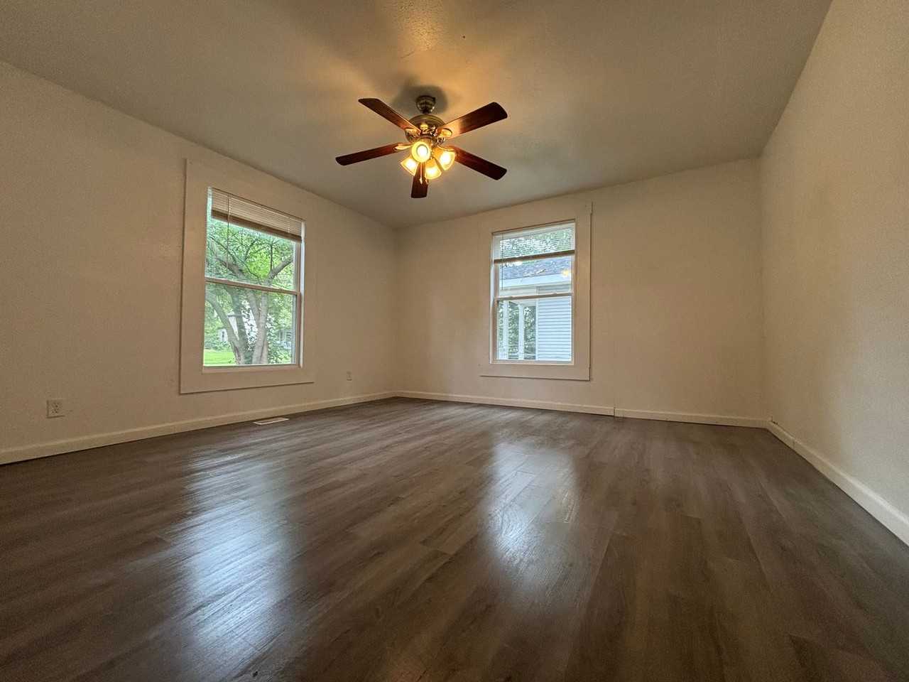 1207 W Florida St - Photo 7 of 16