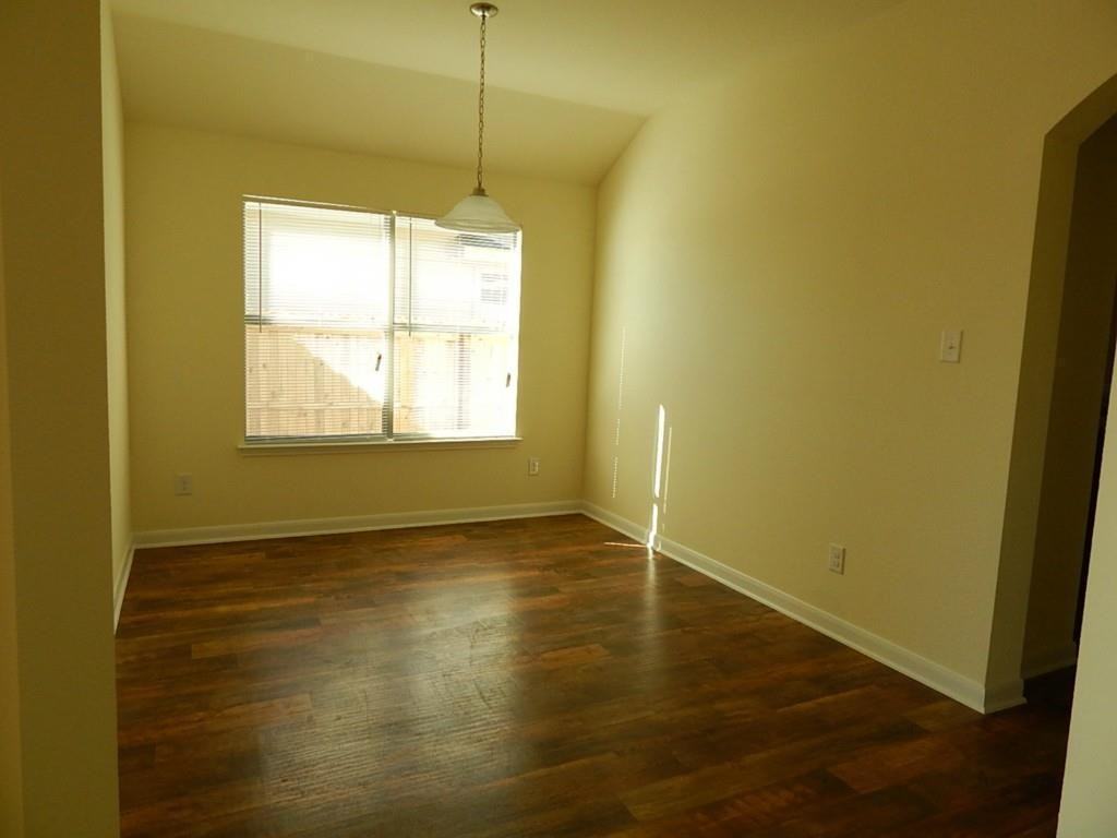 5137 Glen Eden Dr - Photo 2 of 16