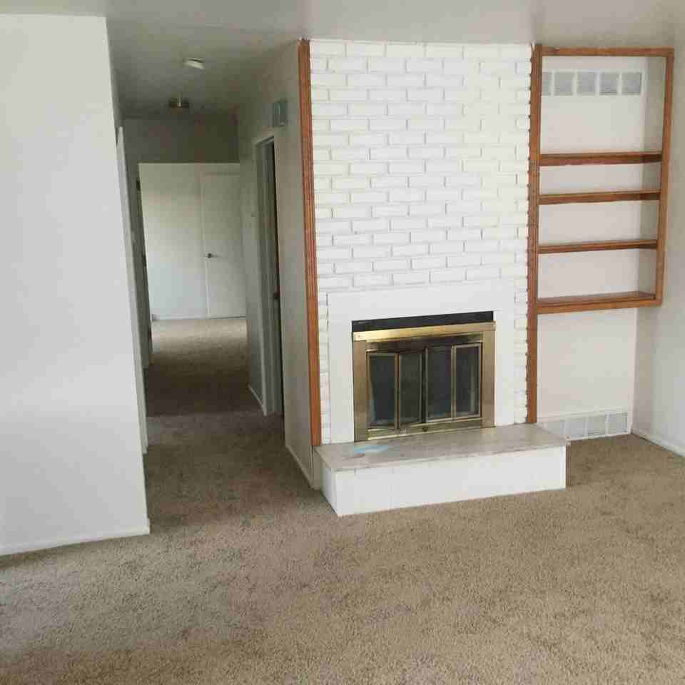15470 E Temple Pl - Photo 2 of 8