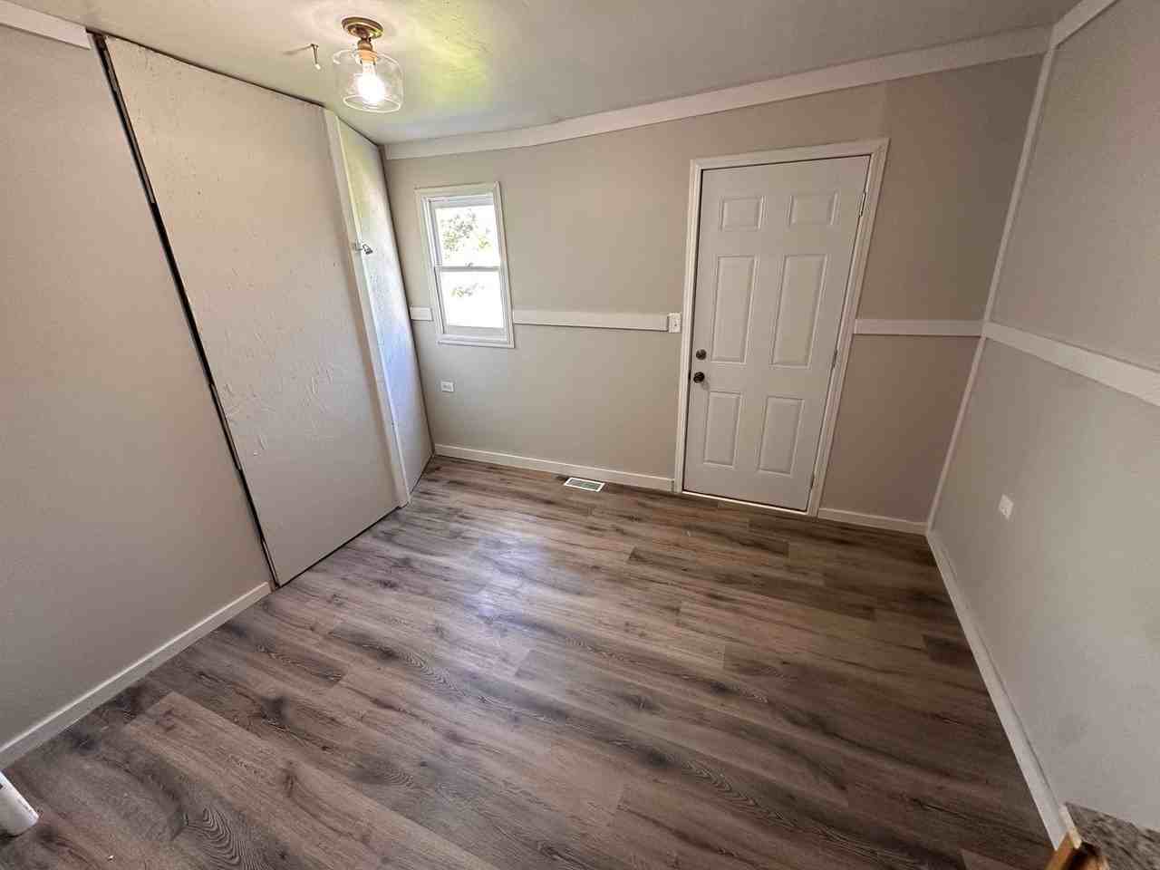 406 N Perkins - Photo 2 of 6