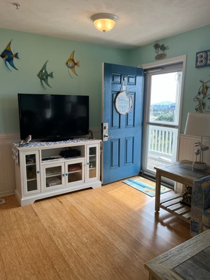 305 N Topsail Dr #12 - Photo 5 of 15