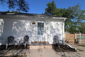 featured image of 715 W 14th St