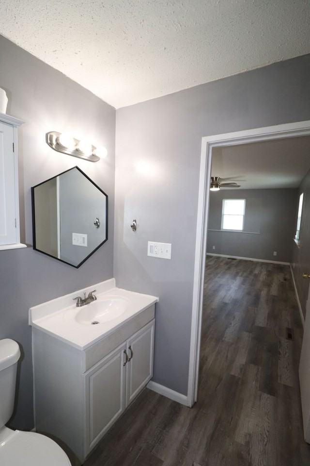 715 W 14th St - Photo 5 of 18